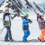Familie mit Ski, Skischule Viehhofen